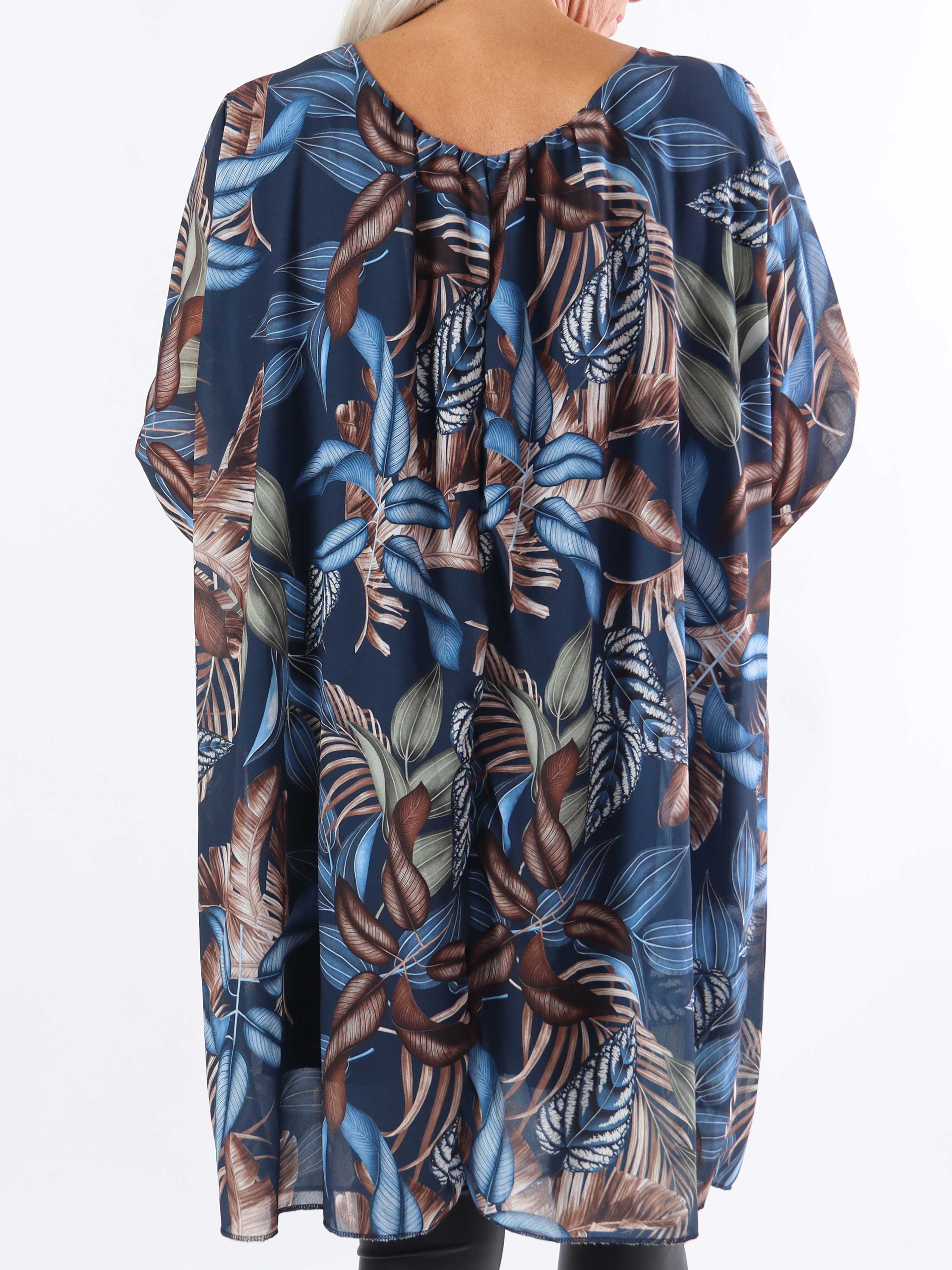 Lola - Sød plus size tunikakjole med bladmønster